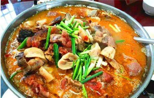 猪耳朵猪头肉猪脚怎么做好吃,煮猪头猪大肠最正宗的做法