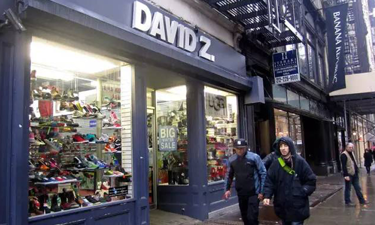 你喜欢的亚瑟士，是被一个鞋贩子带火的！