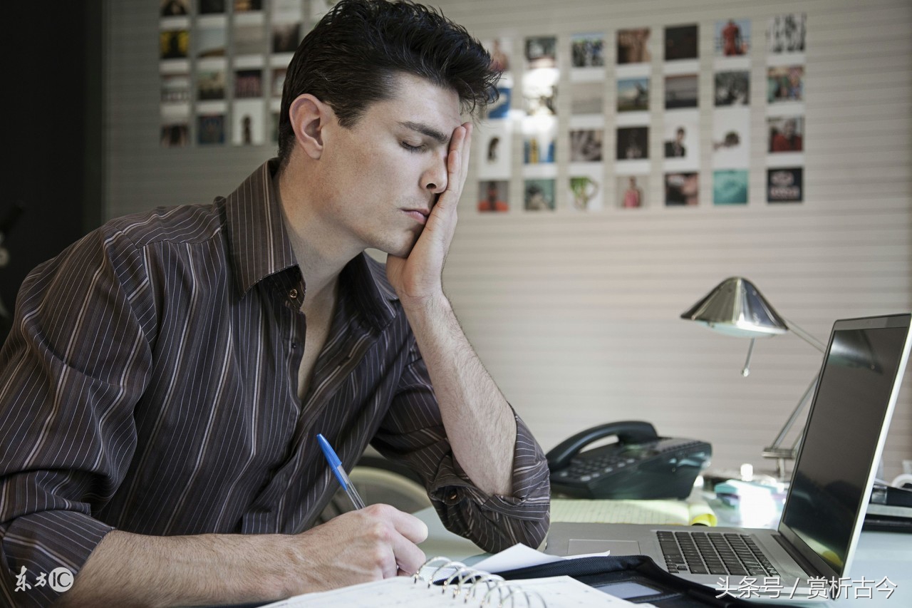 如何看待设计师就业,怎么看待设计师这个行业