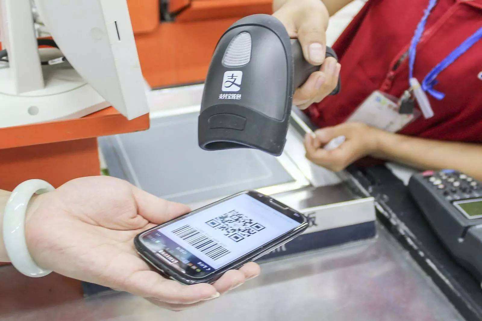 手机被偷可以改支付宝密码吗,手机被人捡走了有密码怎样开机