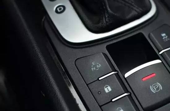 2017年荣威e550油电混合真实油耗,荣威e550真实情况