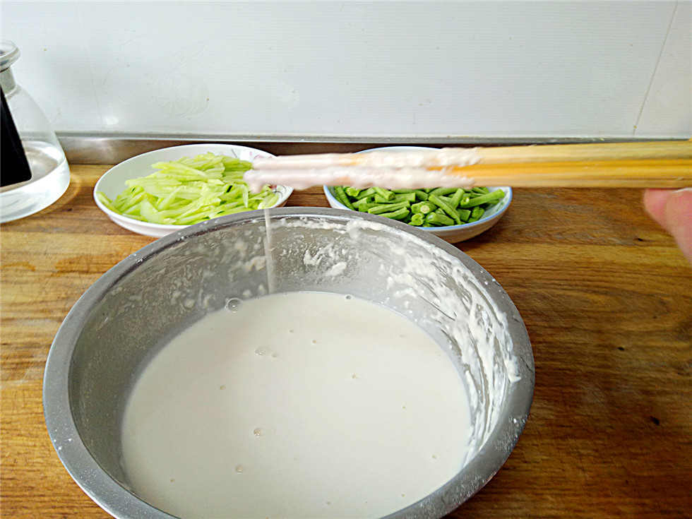 家庭版懒人面皮制作方法,陕北洗面纯手工面皮做法大全