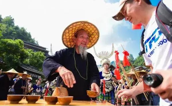 世界上有两个苦难的民族苗族,苗族是一个世界性民族