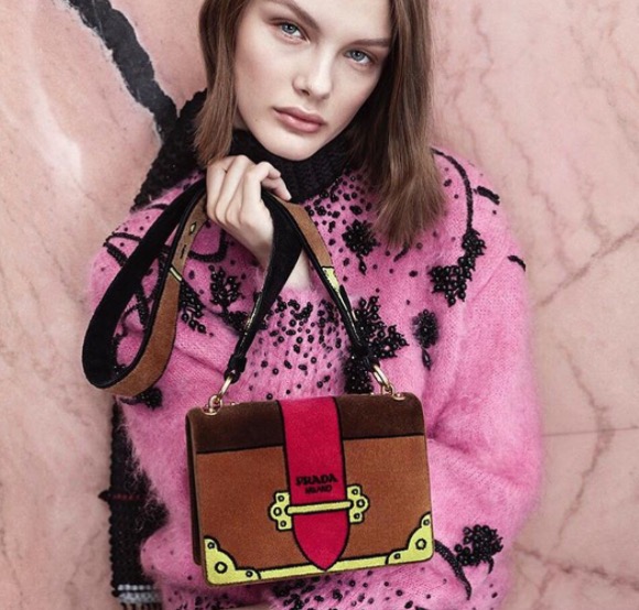 赵丽颖和杨幂白西装,别人家的男友