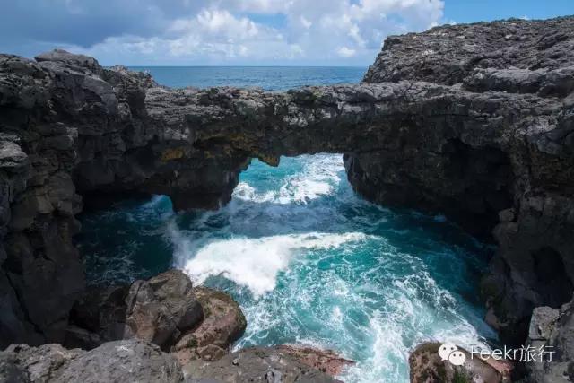 这个与马尔代夫隔海相望的火山岛国，免签人少，还可以玩遍海陆空