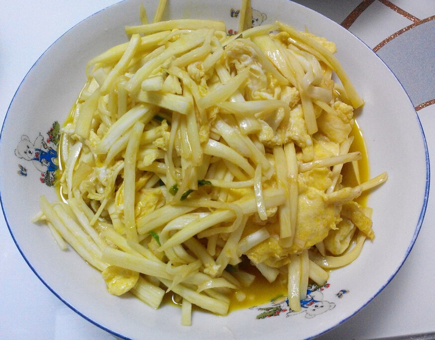 怀孕不想吃饭没胃口恶心,怀孕不想吃饭是女孩吧