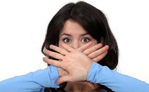 脸不对称怎么破,脸一大一小怎么矫正不对称