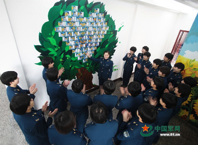 A4腰？听听空军“女神”怎么说