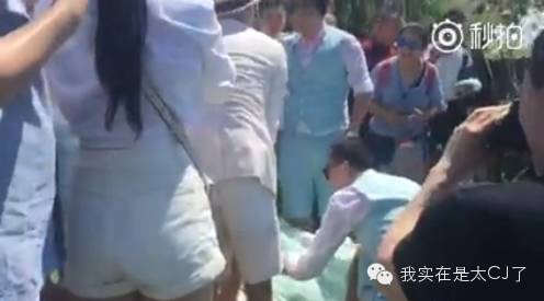 柳岩包贝尔白色礼服,柳岩包贝尔现今如何