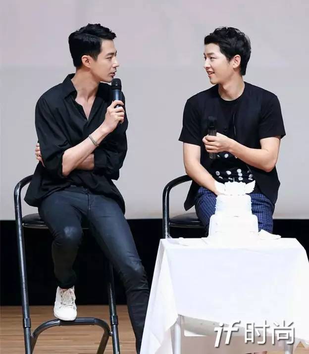 宋仲基与宋慧乔甜蜜,宋仲基与宋慧乔恋爱过程