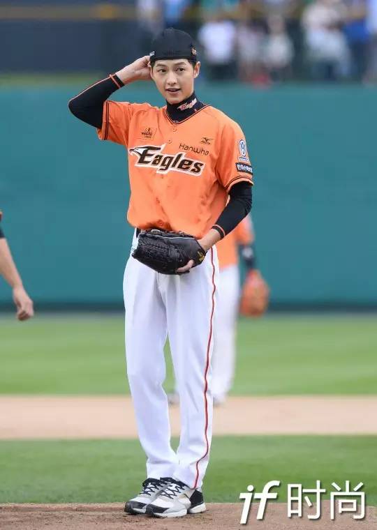 宋仲基与宋慧乔甜蜜,宋仲基与宋慧乔恋爱过程