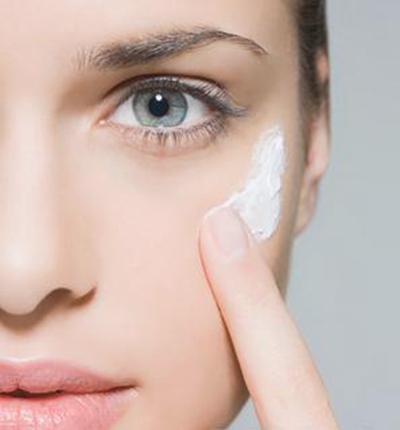 眼皮上长了一颗脂肪粒怎么去除,长在眼皮上的脂肪粒怎么去除