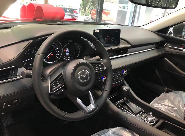 新款阿特兹顶配内饰静态,阿特兹运动版和尊崇版内饰对比