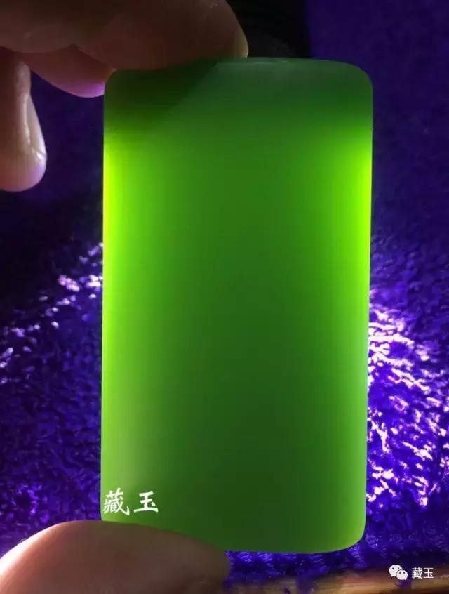 碧玉和岫玉哪个价值高一些,碧玉是否有价值