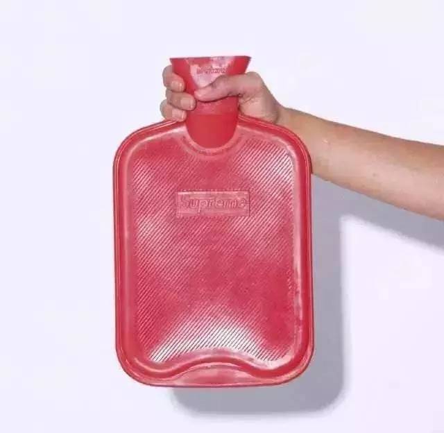 Supreme｜我立志从头到脚从身到心掏空你的钱包