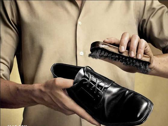 怎样保养皮鞋才不会变黄,怎样保养皮鞋不起皮