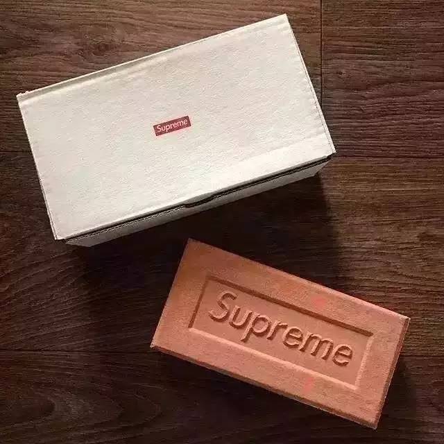 Supreme｜我立志从头到脚从身到心掏空你的钱包