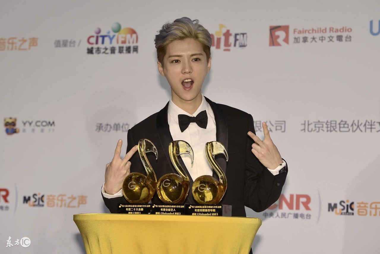 鹿晗全程对着鹿饭唱致爱,鹿晗之前的喜欢列表