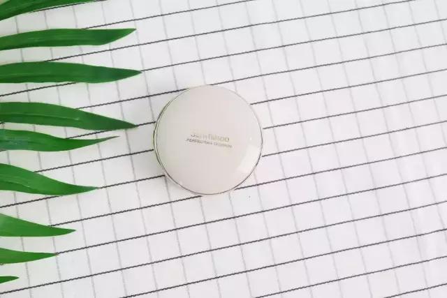 适合干皮用的持久不卡粉气垫测评,makeupmiracle气垫测评