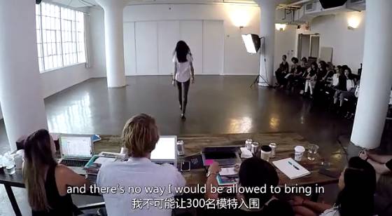 奚梦瑶刘雯维密粉色合照,上海维密秀何穗刘雯奚梦瑶