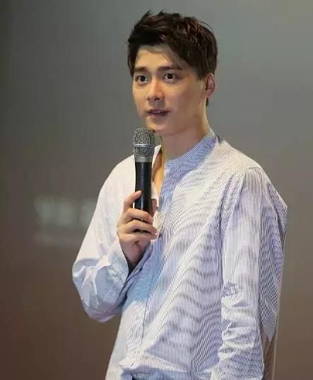 李易峰被解约要赔多少,李易峰面临的违约金有多少