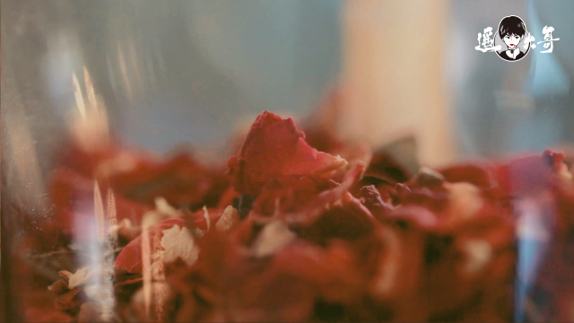 大姨妈期间惹女朋友生气怎么哄,大姨妈怎么缓解情绪