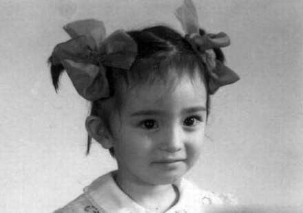 舒畅晒与刘亦菲19年前合照回放,85后女星18岁旧照刘亦菲舒畅真美