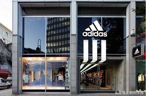 巴黎再掷1.8亿豪购姆巴佩，骑士专卖店对欧文球衣降价75%！