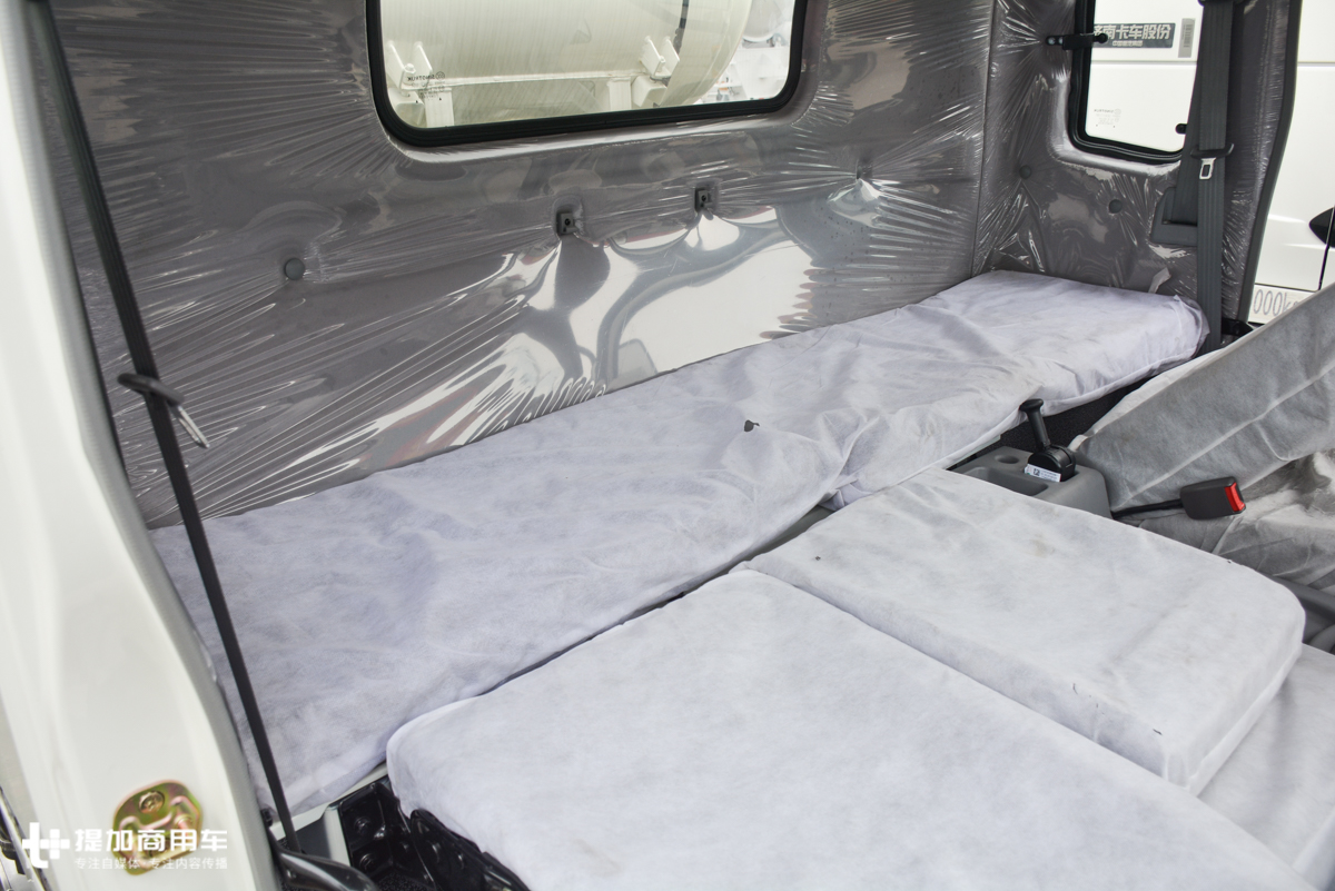 轻卡蓝牌搅拌车,商用混凝土搅拌车多少钱一台