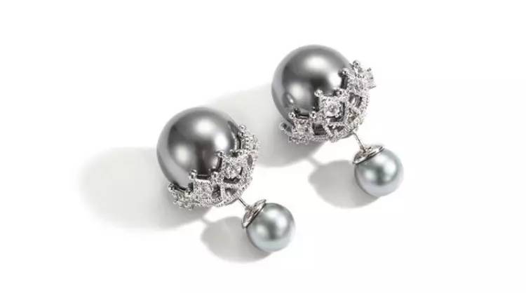 那些各种各样的耳钉,戴在小耳朵上的耳钉推荐