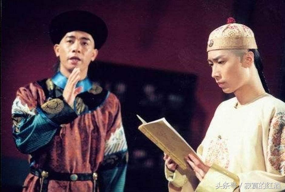 多隆索额图康亲王请韦小宝吃饭,康亲王宴请韦小宝责怪索额图