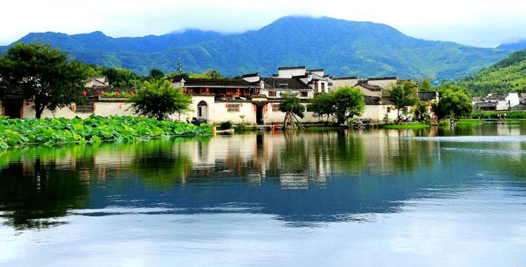 水光潋滟晴方好描写哪个景点,山色空蒙雨亦奇