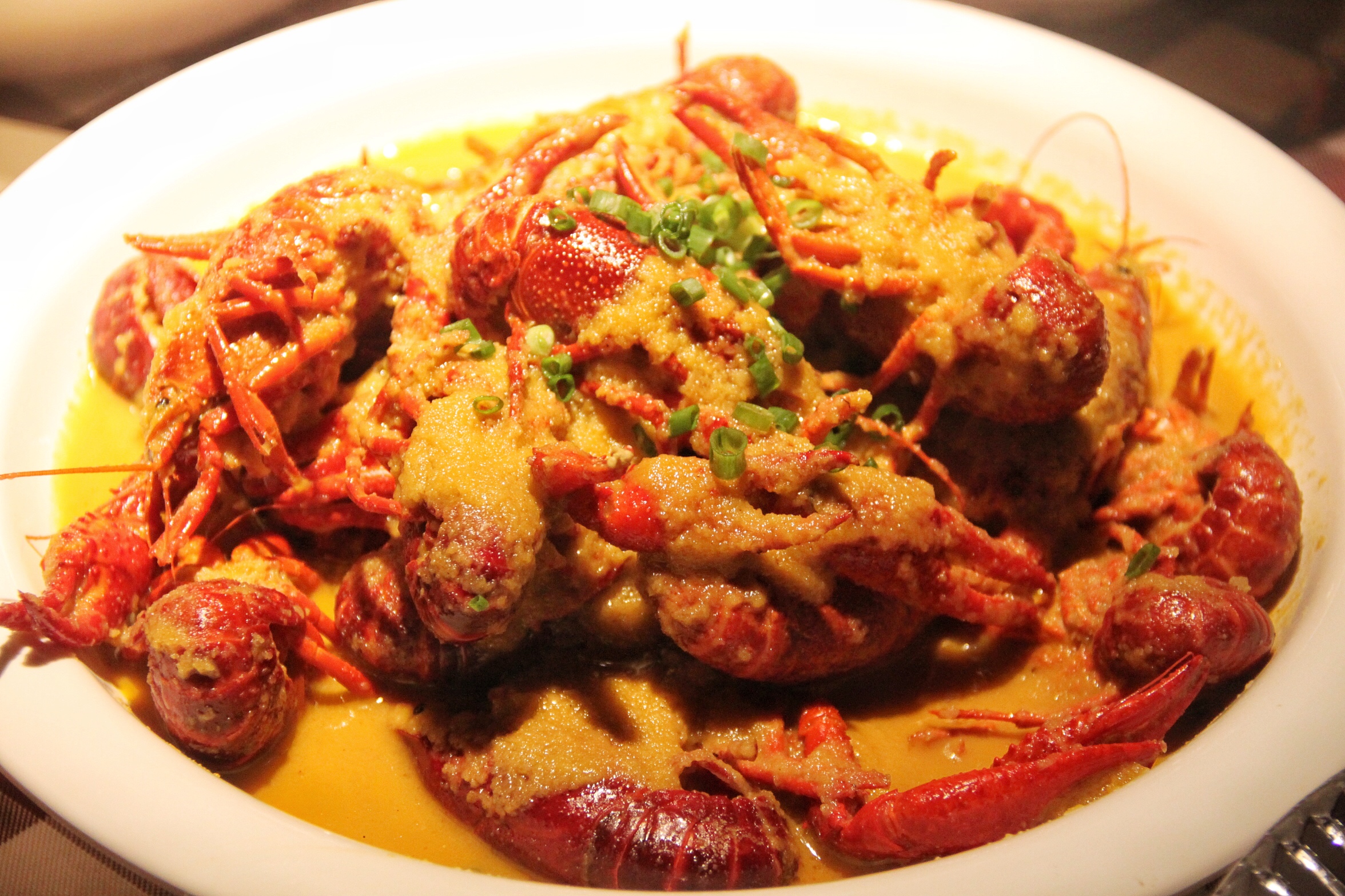 5年来它是棠下最火的宵夜店，16大盘虾蟹满汉全席震撼朋友圈