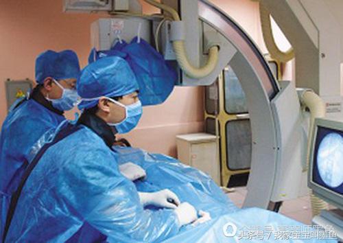 剖腹产后2个月腿疼,剖腹产后三个月大腿疼怎么回事