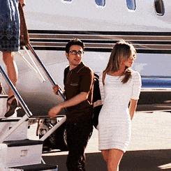 学校正在考试突然广播响起,期末考试考场广播提示音