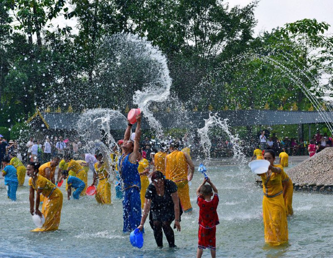 去西双版纳旅游吃住行攻略,去西双版纳旅行自由行攻略
