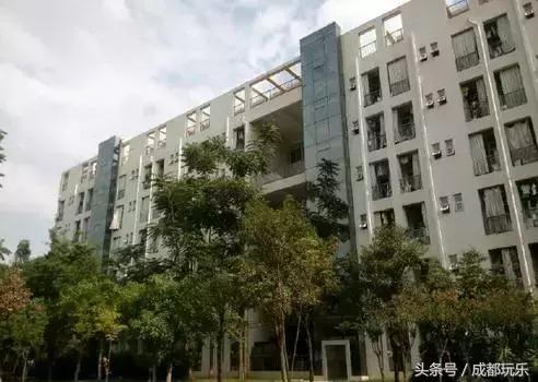 成都的大学宿舍排名,高校宿舍测评