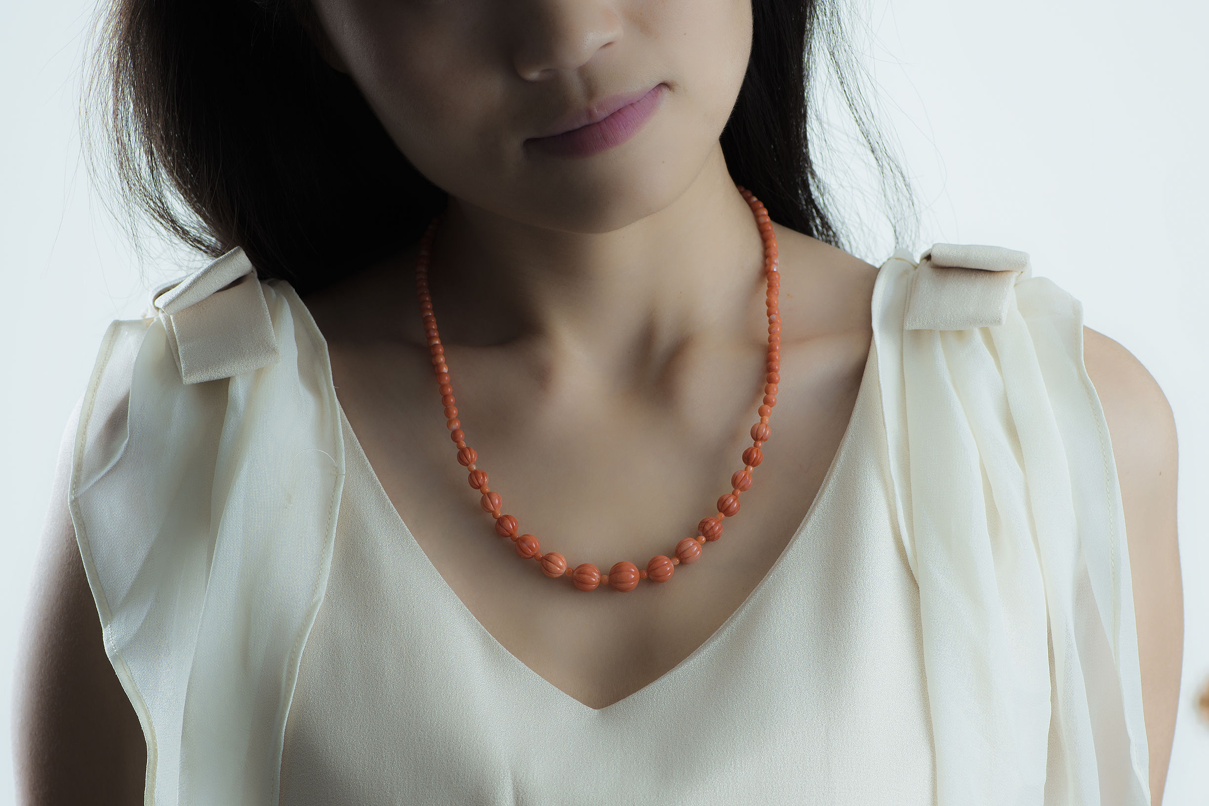 红珊瑚可以跟黄金手镯叠戴吗,蓝珊瑚适合什么人戴