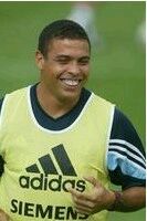 有名足球明星的名字,现在比较著名的足球明星