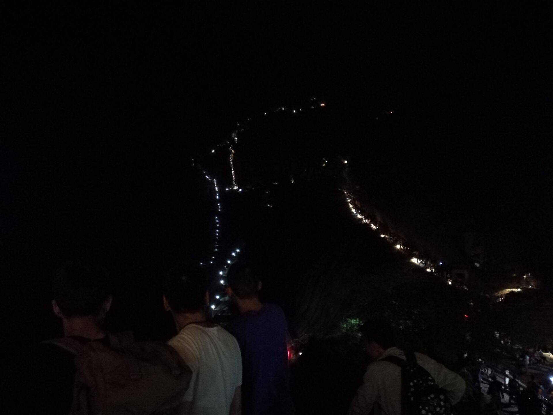 西岳华山旅游登山路线图,徒步爬西岳华山共多少台阶