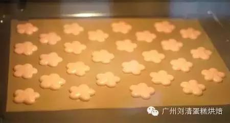 学做马卡龙蛋糕,从零开始学习做美食教程视频