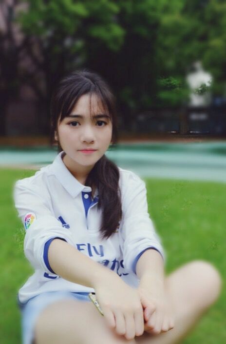 为哈梅斯送上帅气画像的小迷妹Alvin