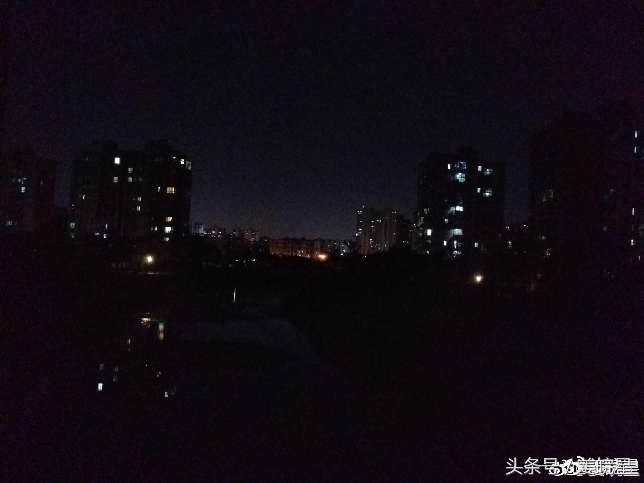 罗永浩坚果3pro,罗永浩坚果pro细红线特别版