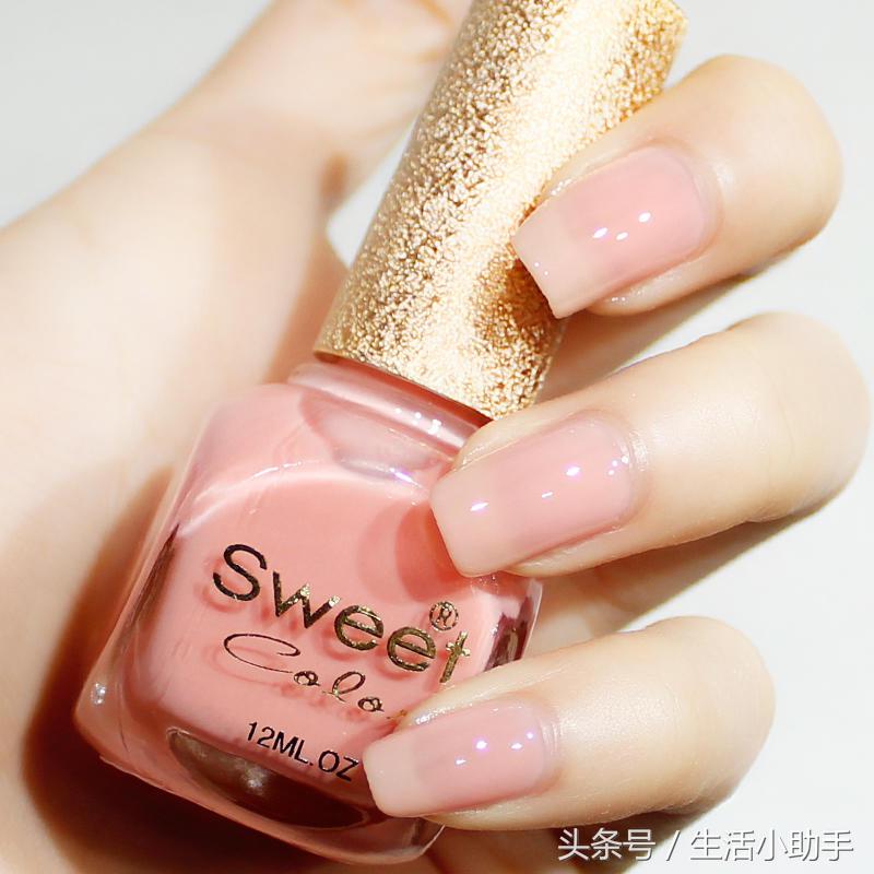 指甲油气质,2023指甲油流行色渐变色