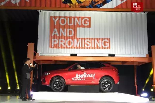 某国产神车遭解体，这款车却顶起了六吨重的集装箱，安全不是吹的