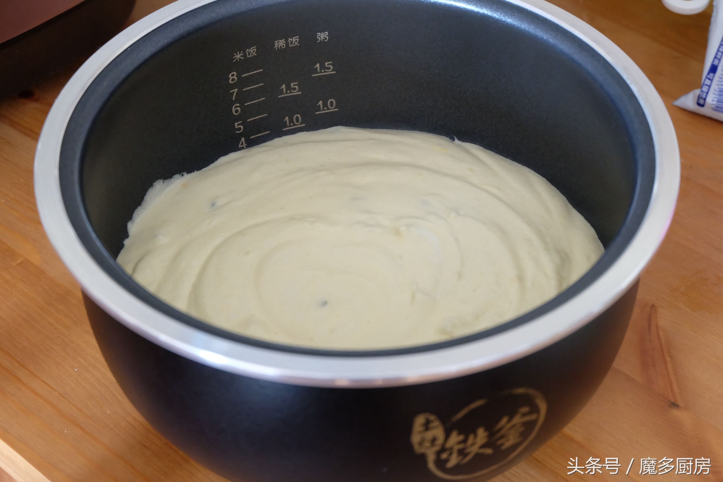 用电饭煲做蛋糕的最简单教程,用电饭煲做蛋糕的简单方法快捷