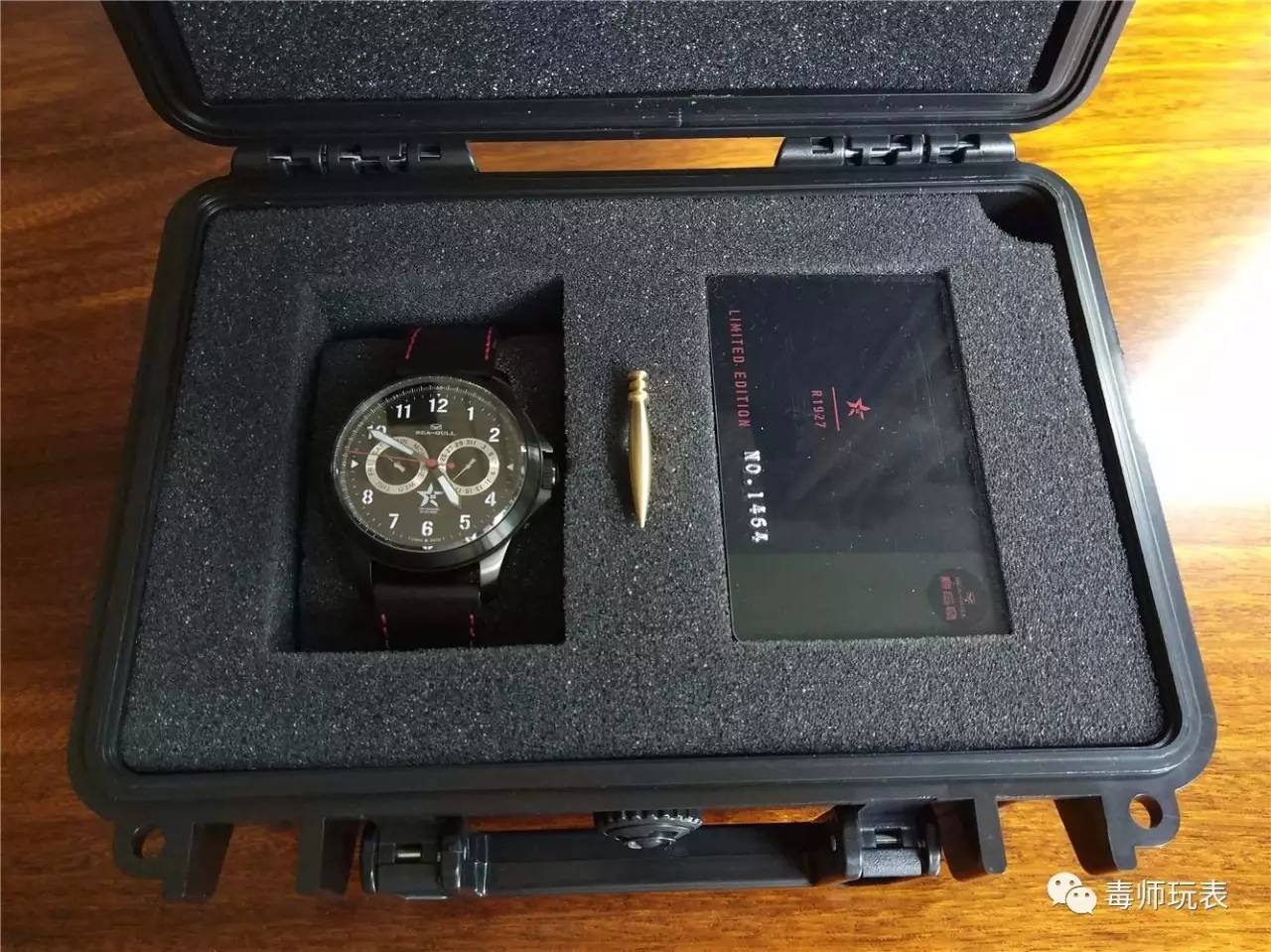 海鸥长津湖手表限量款,海鸥建国大业手表