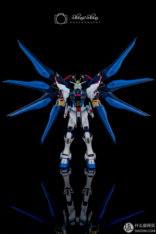 如果你闲的dan疼就来玩模型吧：BANDAI万代—强袭自由MG【素组】