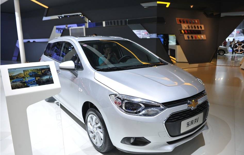 飞度轩逸选哪个,落地10万左右买什么车好