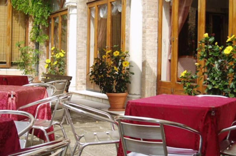 威尼斯附近有没有便宜的酒店,威尼斯哪些酒店好玩